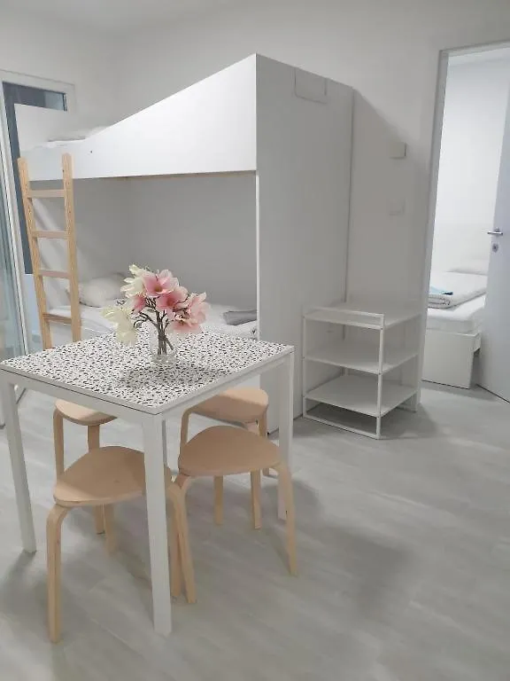 Betariel'Com Westbahnhof M Apartment Vienna